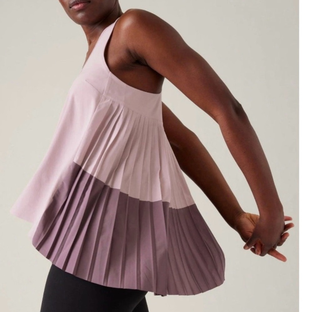 Athleta Pleated Swing Forward Camisole Tank Top Size Small Power of She